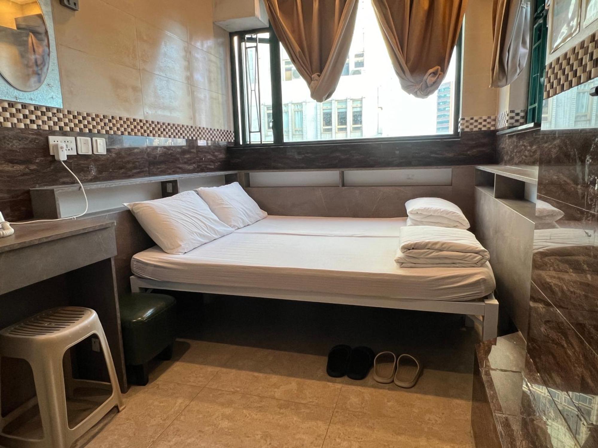 Hop Inn On Nathan Road Гонконг Экстерьер фото